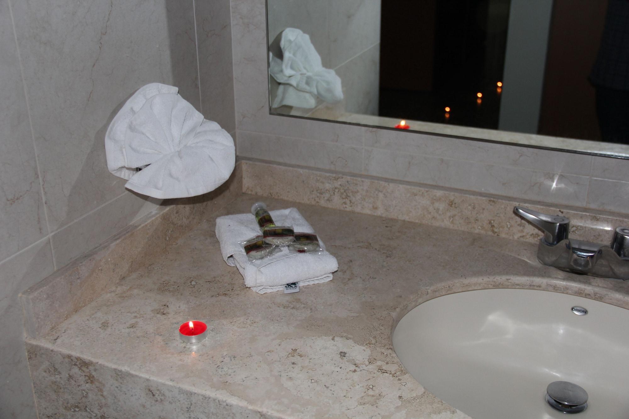 Hotel Real Zapopan Kültér fotó